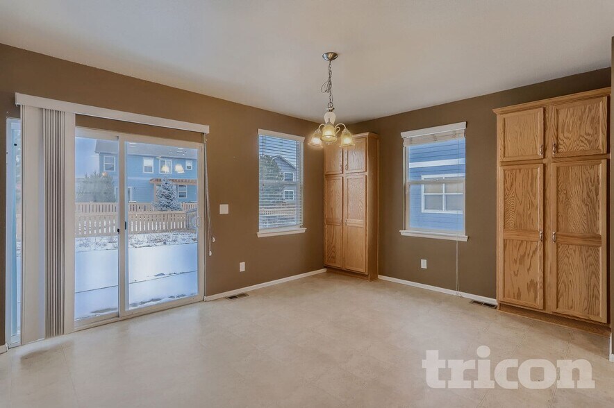 Building Photo - 1570 Edenbridge Dr