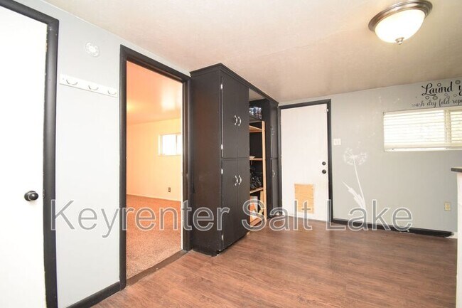 Building Photo - 616 Beynon Ct