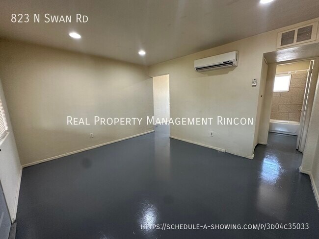 Building Photo - 823 N Swan Rd