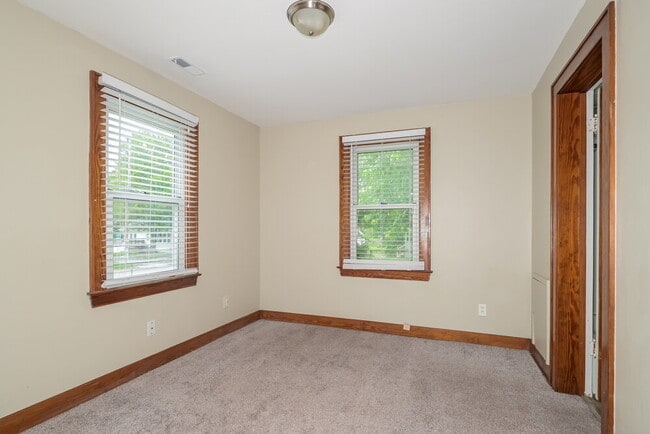 Building Photo - 1836 Morven Ave
