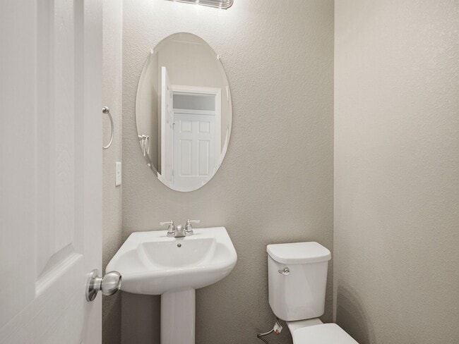 Building Photo - 2304 Winding Dr