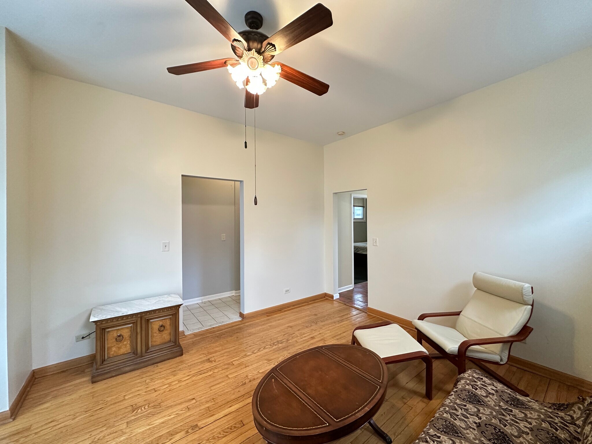 Building Photo - 1829 W Melrose St