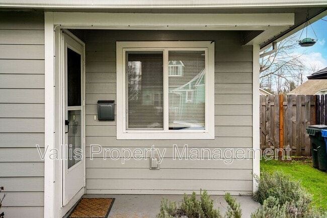 Building Photo - 1130 14th St NE