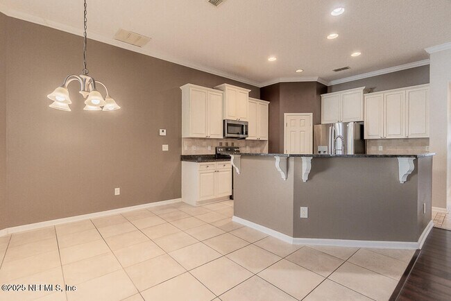 Building Photo - 6285 Wedmore Rd