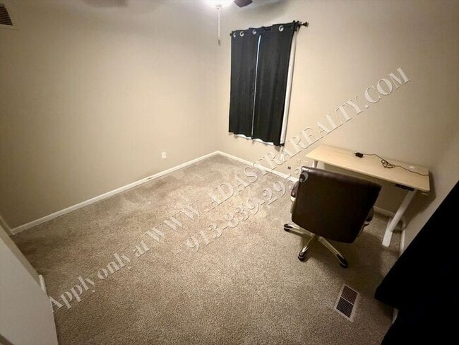 Building Photo - Beautiful Ranch Home in Park Hill School District-Available NOW!