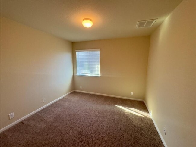 Building Photo - 315 Wildcat Dr