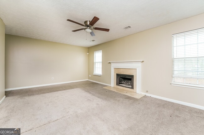 Building Photo - 5795 Meadowview Rd