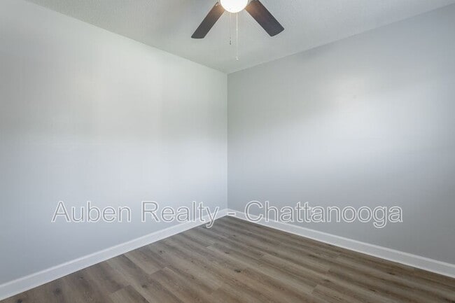 Building Photo - 2806 Silverdale Rd