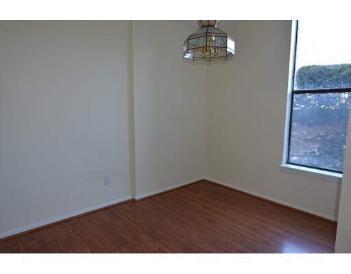 Primary Photo - 38 Shrewsbury Green Dr