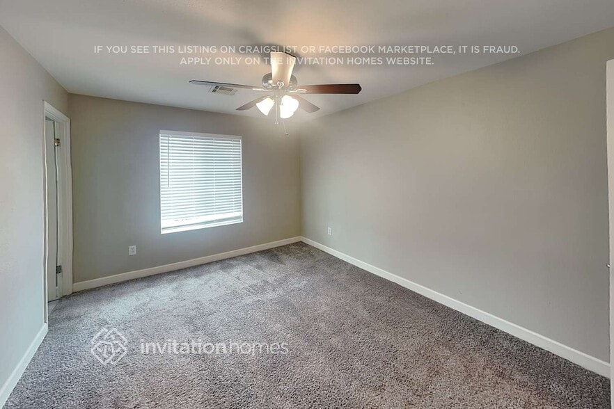 Building Photo - 5424 S El Camino Dr