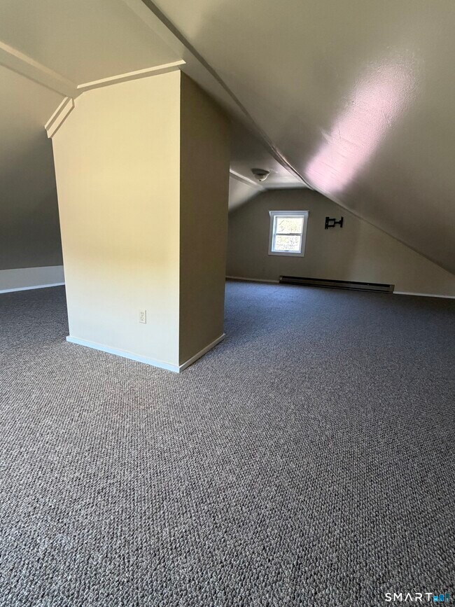 Building Photo - 38 Twining St