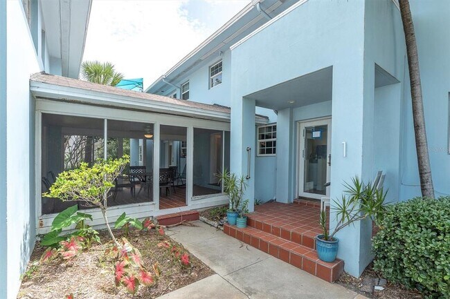 Building Photo - 1800 Pass a Grille Way