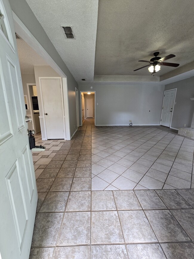 Building Photo - 4624 Leisure Ln