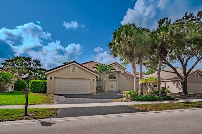 Building Photo - 7440 NW 65th Ln