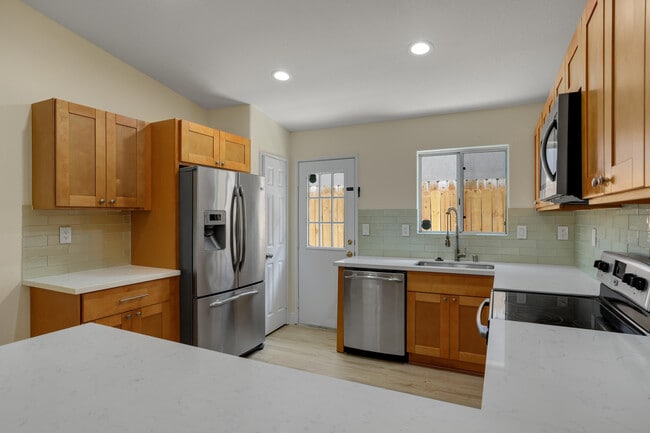 Building Photo - 53405 Avenida Rubio