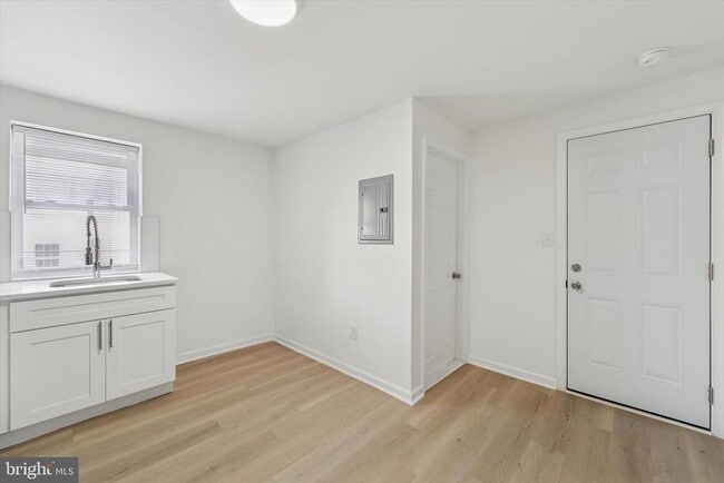 Building Photo - 1626 N 17th St