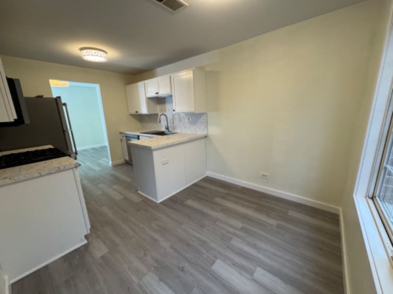 Building Photo - 323 Sheffield Ct