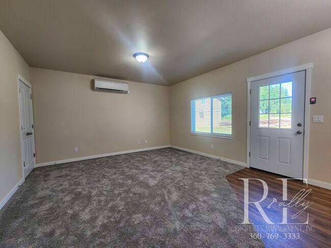 Building Photo - Brand-New 2-Bed, 2-Bath Duplex with Garage...