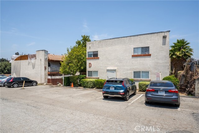Building Photo - 23653 Golden Springs Dr