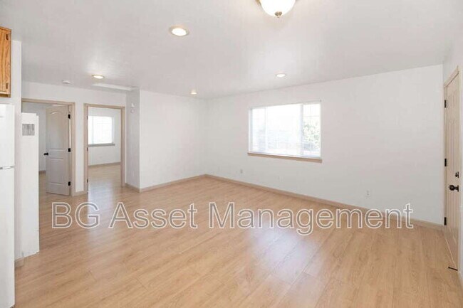 Building Photo - 2340 22nd St