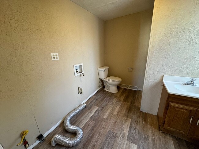 Building Photo - 3 Bed 2 Bath Single Family Home in Antigo