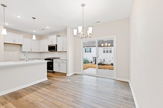 Building Photo - Modern & Charming 3-Bedroom Townhome in Durham!