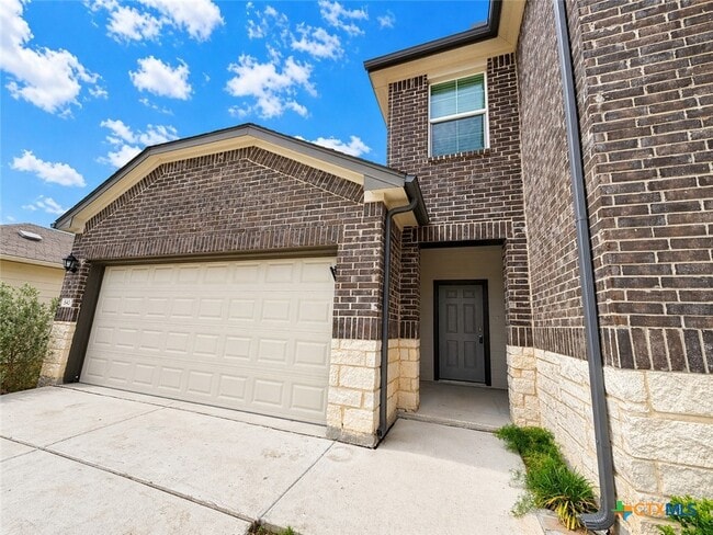 Building Photo - 840 Nodding Nixie