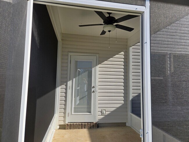 Building Photo - New Construction 4 Bedroom Townhome!
