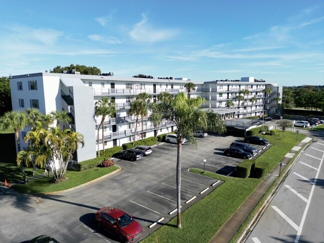 Building Photo - 9235 SW 8th St