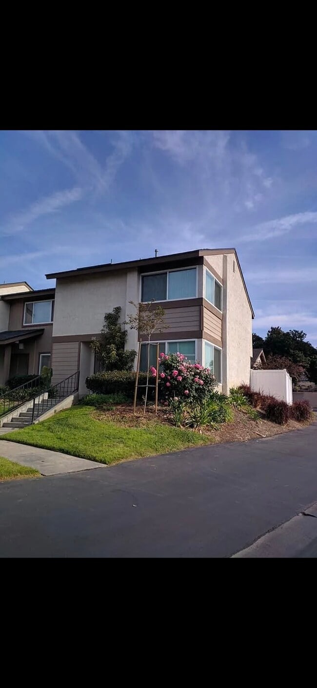 Building Photo - 1241 Cheltenham Ln