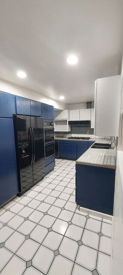 Building Photo - 3/4 mile to beach 3BR in Redondo Beach