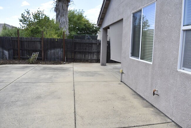 Building Photo - 2360 Lockton Dr