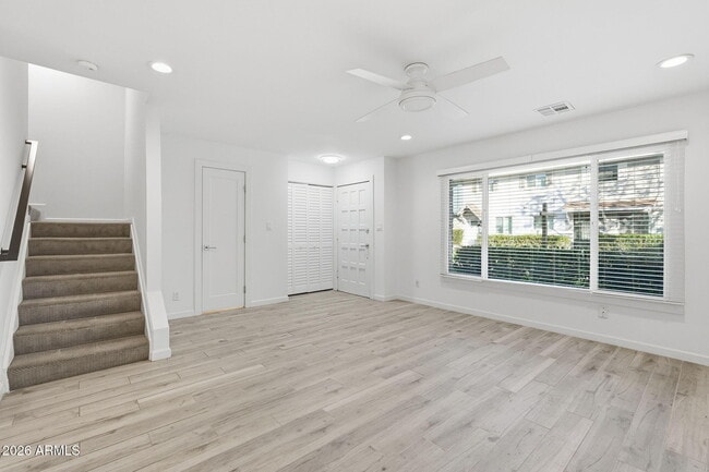 Building Photo - 6131 N Granite Reef Rd