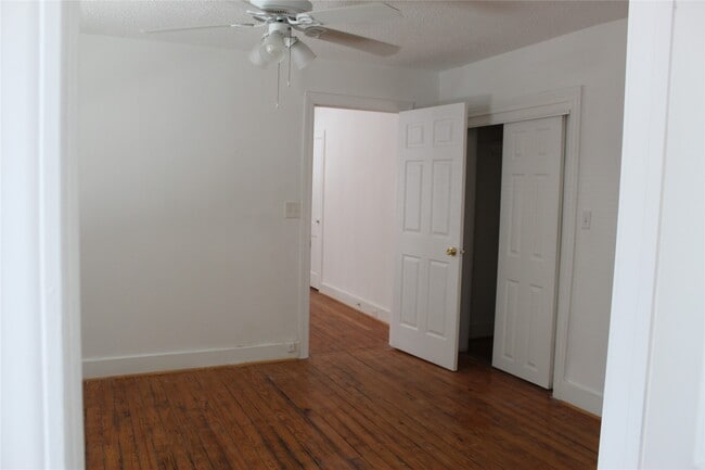 Building Photo - 229 Neyland St