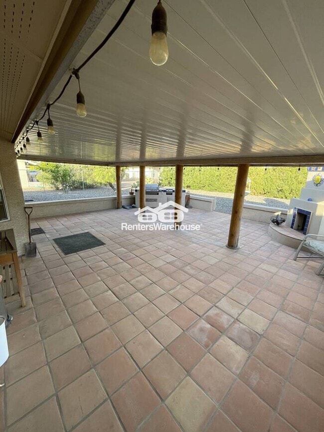 Building Photo - Your New Home, Clean and Bright 3Bd 2Ba fo...