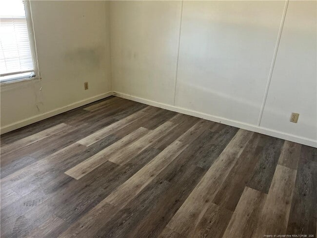 Building Photo - 4439 Betsy Ross Dr