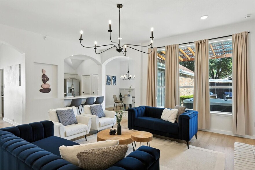 Building Photo - 11911 Rocky Point Dr