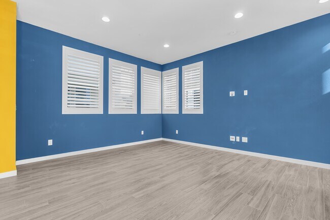 Building Photo - 131 Fable