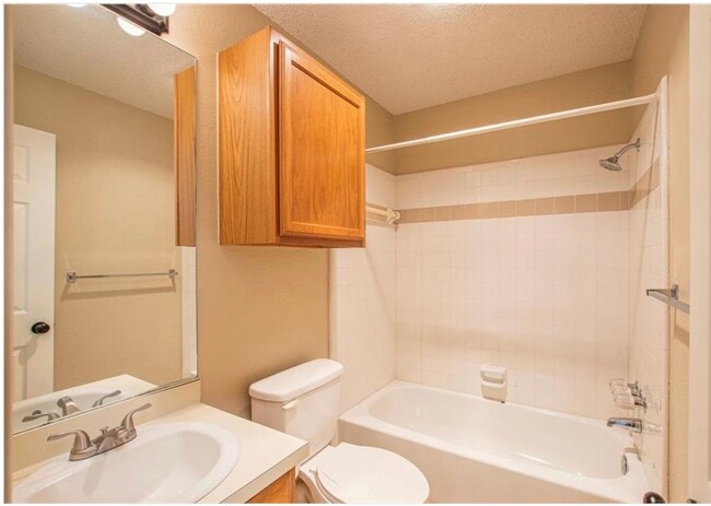 Building Photo - 9811 River Birch Dr