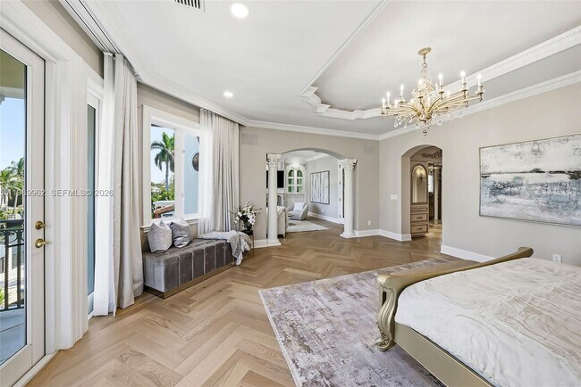 Building Photo - 628 Coral Way