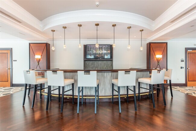 Building Photo - 610 W Las Olas Blvd