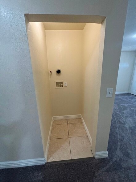 Building Photo - 327 E 106th St