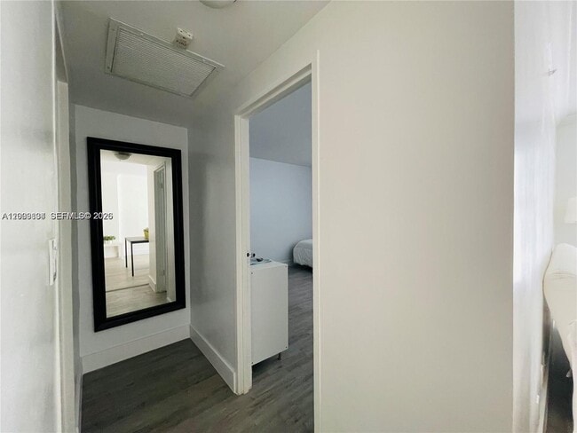 Building Photo - 3001 S Ocean Dr
