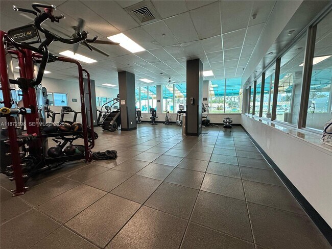 Building Photo - 2501 S Ocean Dr