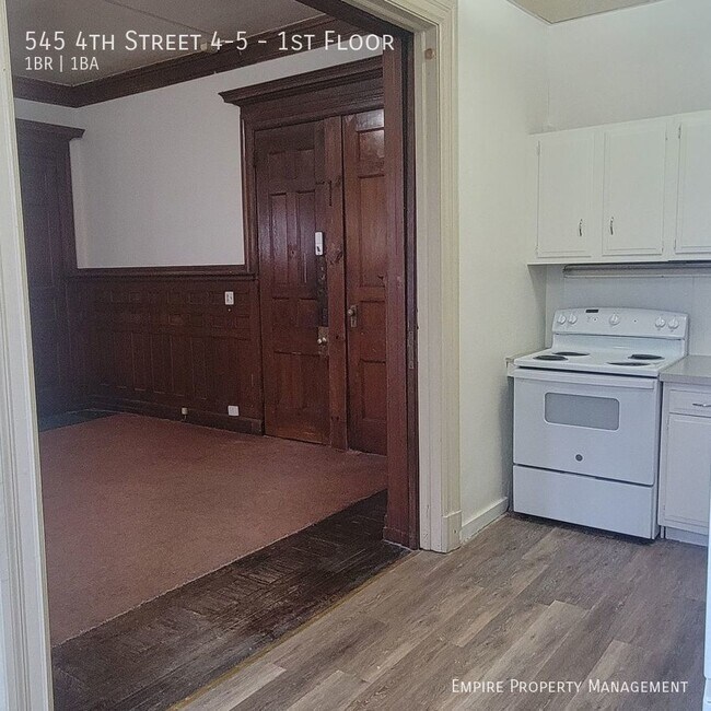 Building Photo - 545 4th St