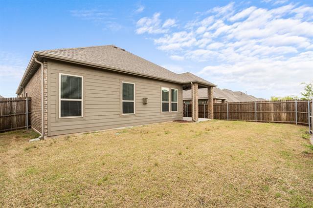 Building Photo - 2104 Lake Cliff Dr