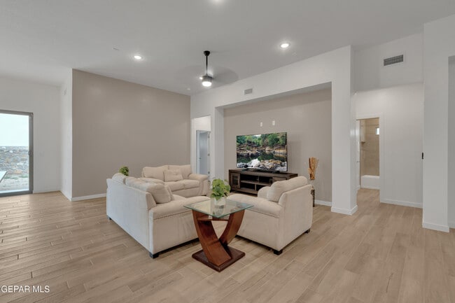 Building Photo - 12713 Captain Claudia CT