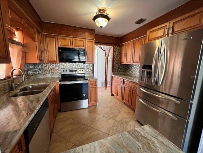 Building Photo - 4826 Indialantic Dr