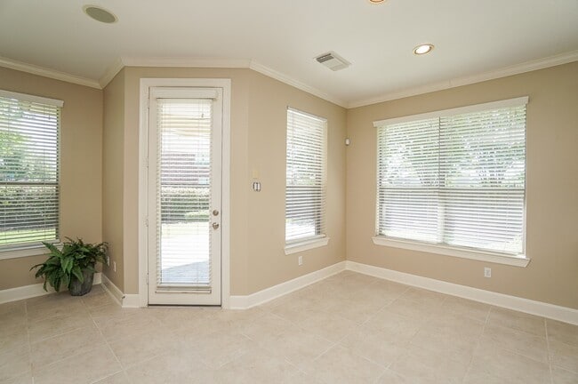 Building Photo - 2335 Ralston Branch Way