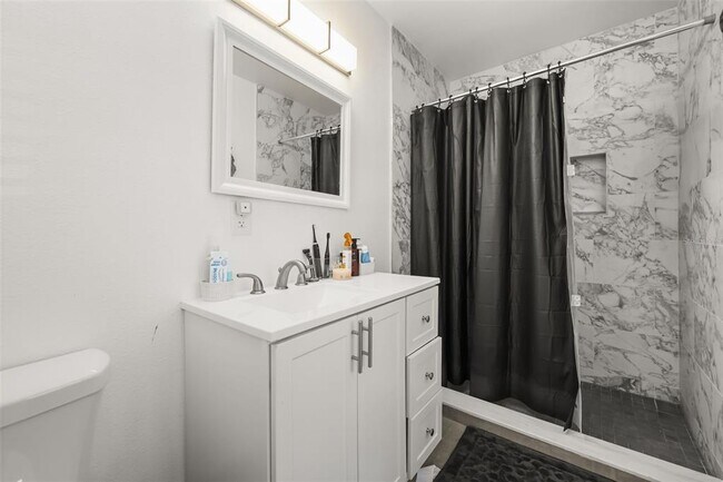 Building Photo - 2909 Hargill Dr